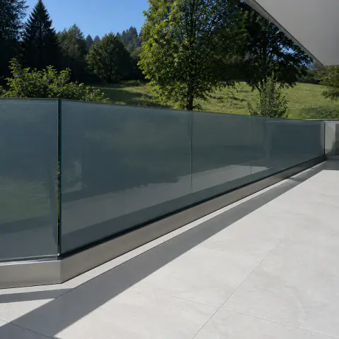 Ganzglasgeländer Terrasse
